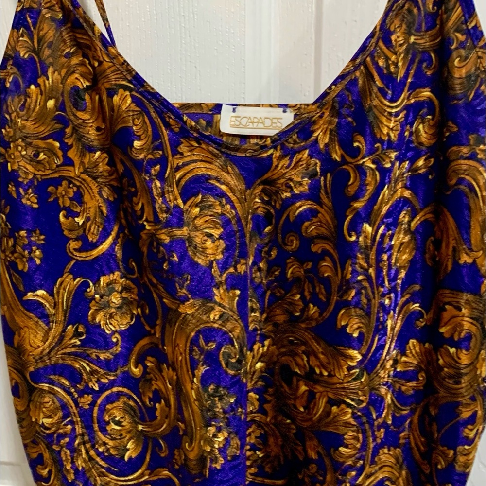 Camisole, out of the ordinary! Silky and sweet!